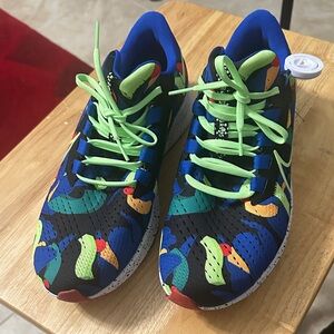 New Nike multicolored men’s sneakers size 10.5